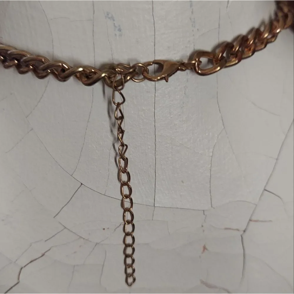 Elegant Vintage Rhinestone Necklace - Picture 4 of 5